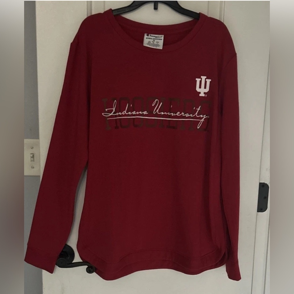 Indiana Hoosiers Champion Red Stitched Logo Sweatshirt Medium ~ Women’s ~ NWOT
